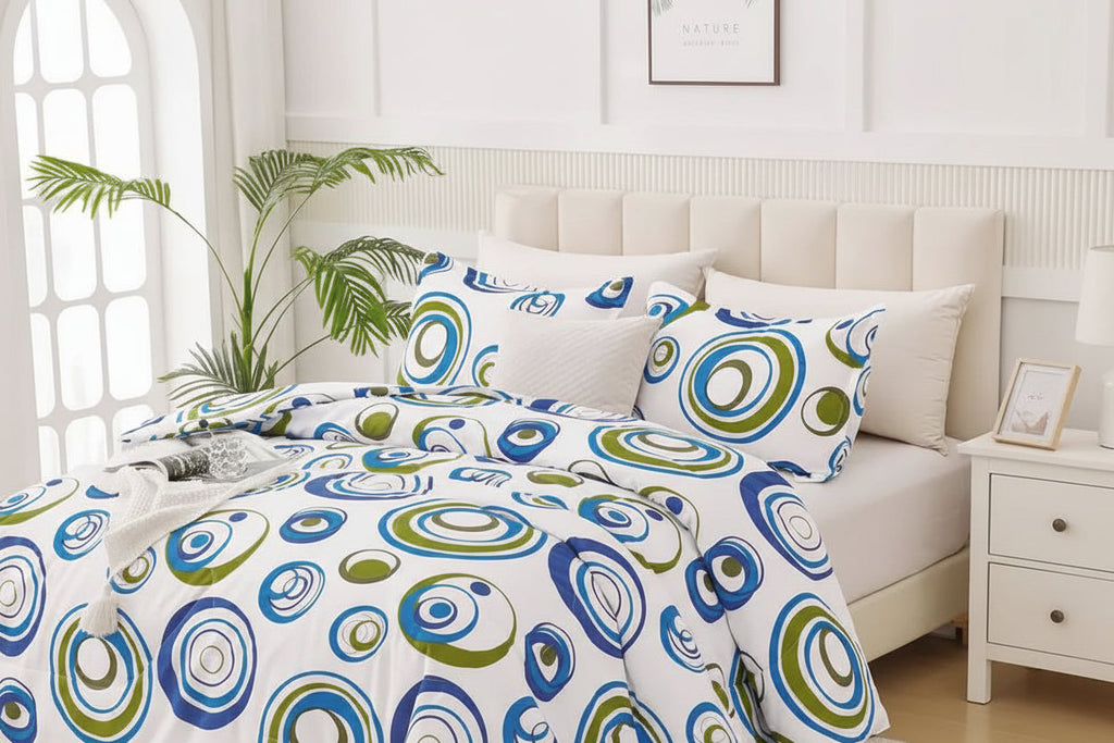 Urban Aura Quilt Set 3-Piece – Modern Blue and Green Circular Pattern Bedding Set with Pillowcases